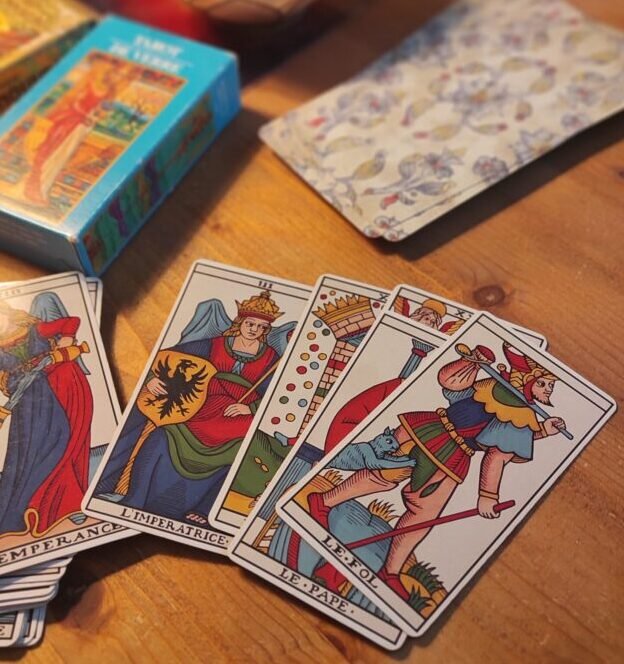 Monia - Tarologue Énergéticienne