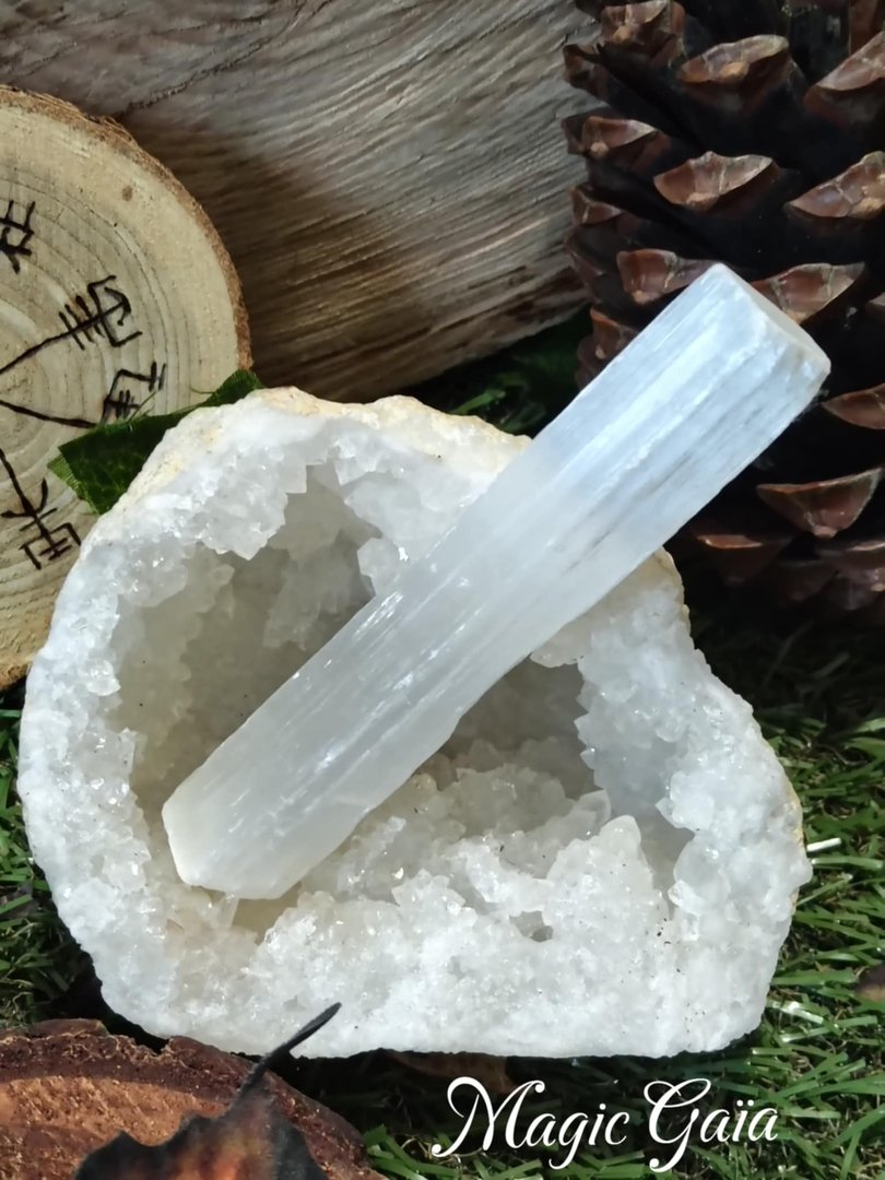 3220e984-2485-4ddf-b793-6d499b43a016.jpeg Baguette sélénite – Image 1