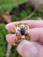 Bague dorée motif feuilles et pierre ovale lapis‑lazuli – Image 5