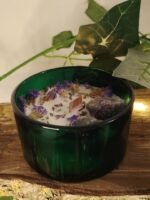 Bougie magique avec fleurs et améthyste brute – Image 6