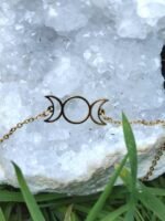 Bracelet triple lune doré en acier inoxydable – Image 4