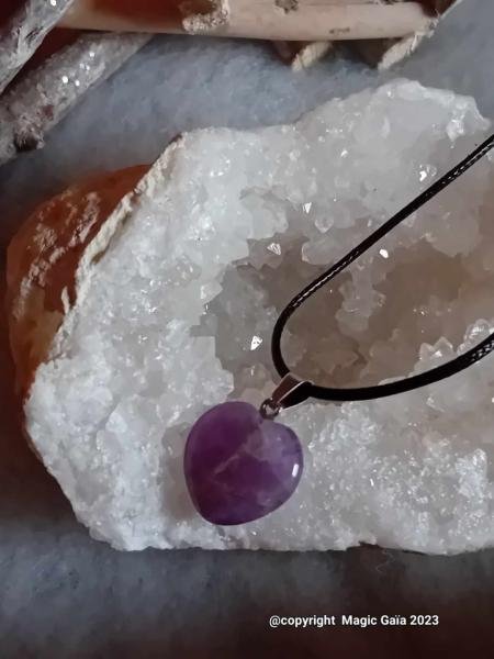 pendentif-coeur-amethyste-magic-gaia-big-2.jpeg Pendentif coeur améthyste – Image 1