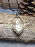 Pendentif goutte cristal de roche