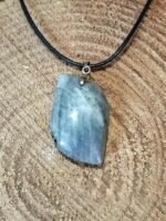 Pendentif labradorite grise avec reflets arc en ciel – Image 4
