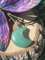 Pendentif lune aventurine verte