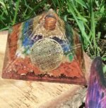 Pyramide orgonite 7 chakras fleur de vie – Image 6
